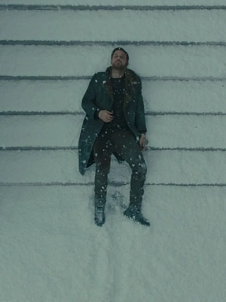 Blade Runner 2049 — K on the Steps