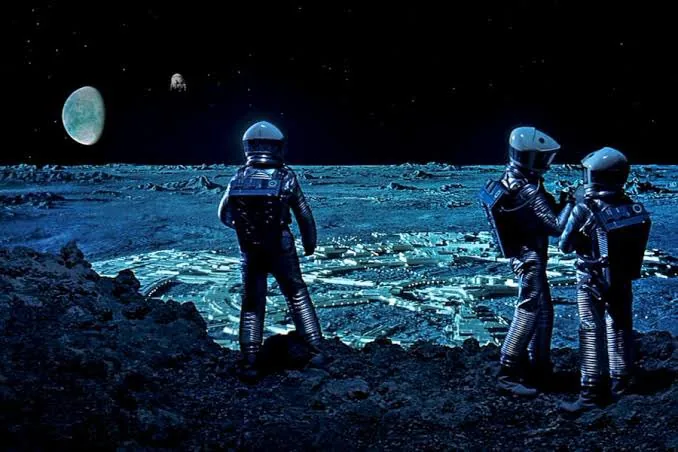 2001: A Space Odyssey — Moon Landing Scene