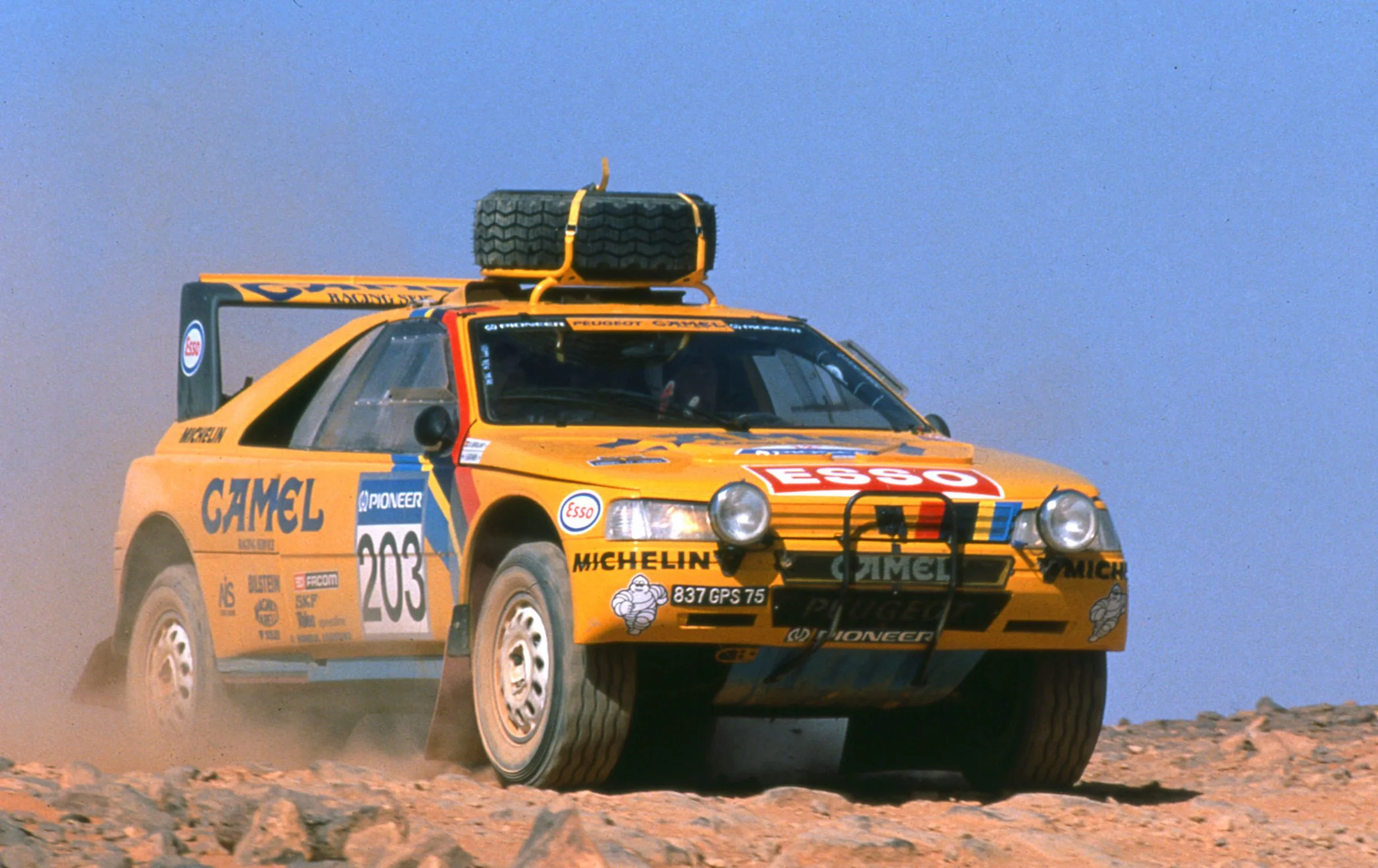 Peugeot 405 T16 — Dakar Rally