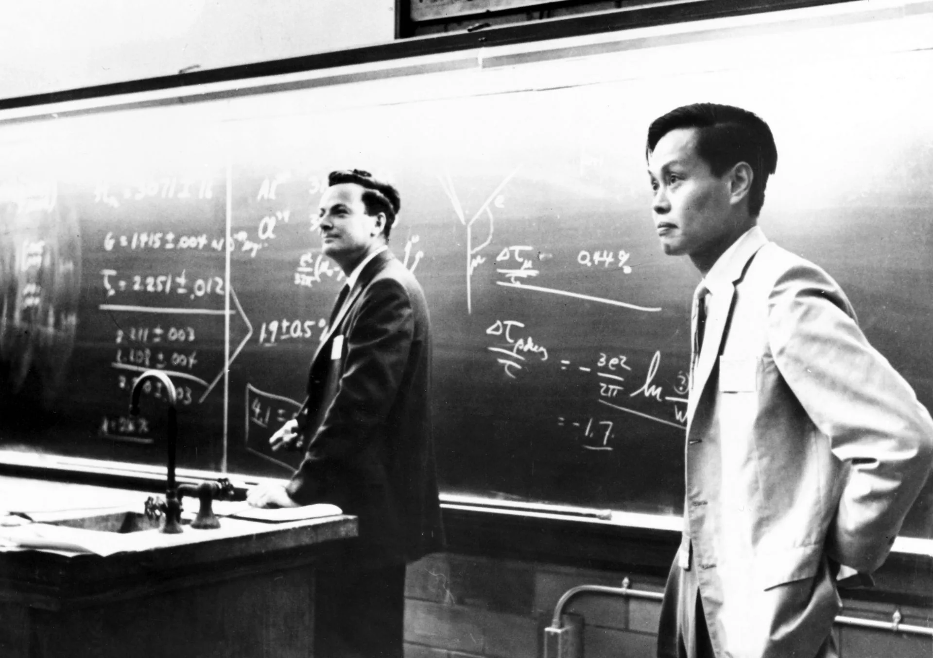 Feynman and Yang — At the Blackboard
